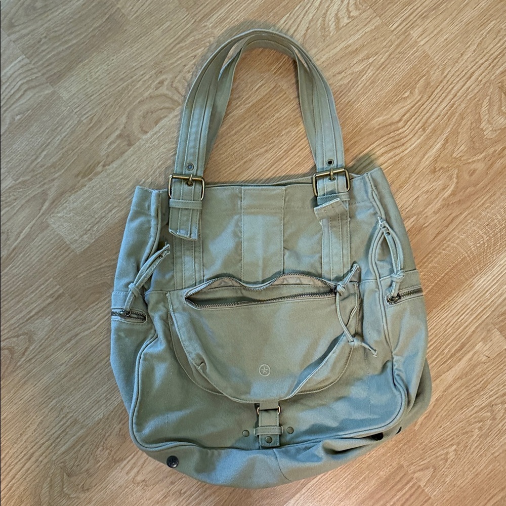 New without tags Converse Canvas Tan Women's Bag